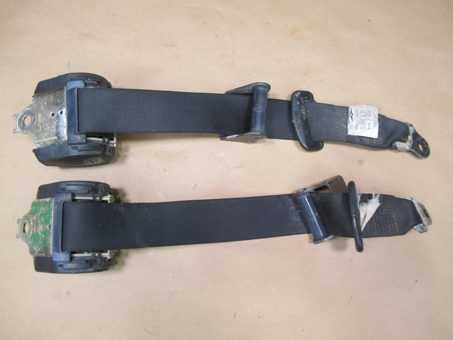 87-91 BMW E30 CONVERTIBLE REAR LEFT & RIGHT SIDE SEATBELT RETRACTOR SET OEM