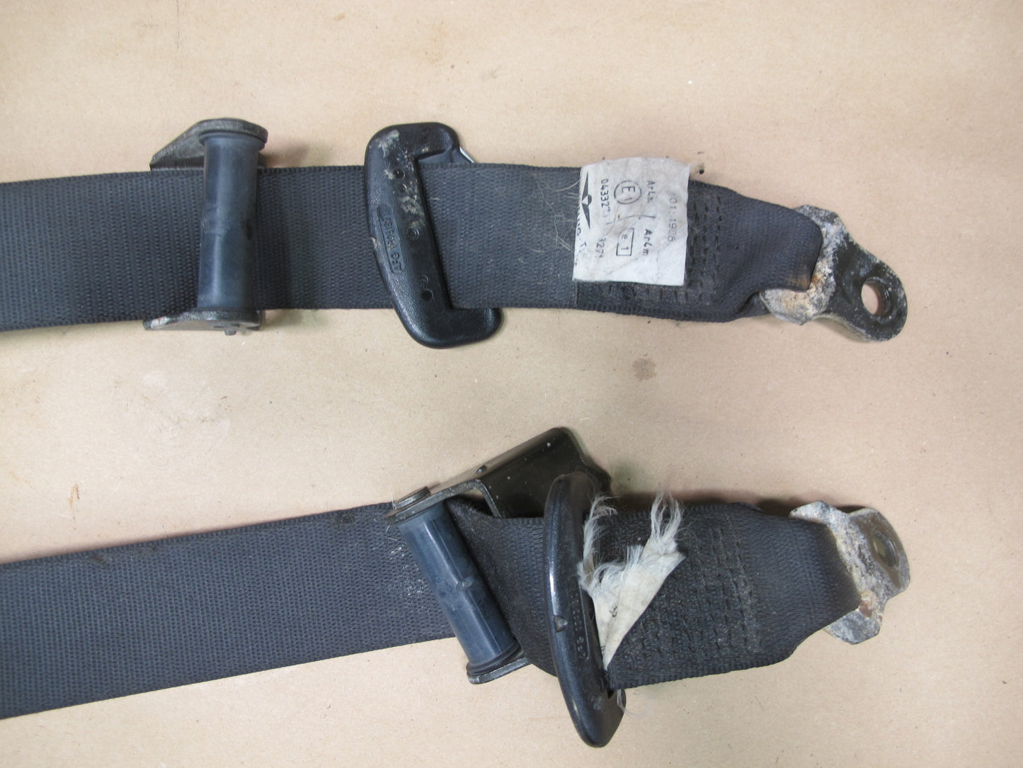 87-91 BMW E30 CONVERTIBLE REAR LEFT & RIGHT SIDE SEATBELT RETRACTOR SET OEM