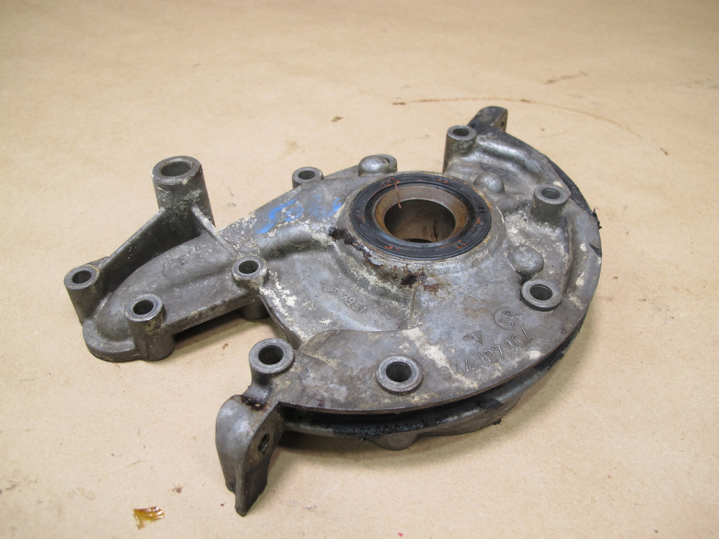 85-88 Porsche 944 2.5L NON Turbo Oil Pump Assembly 9441071045R OEM