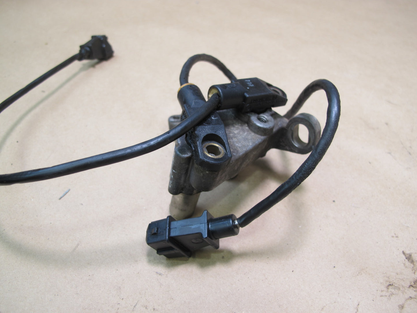 84-88 Porsche 944 924 S Engine Crankshaft Position Sensor & Bracket Assy OEM