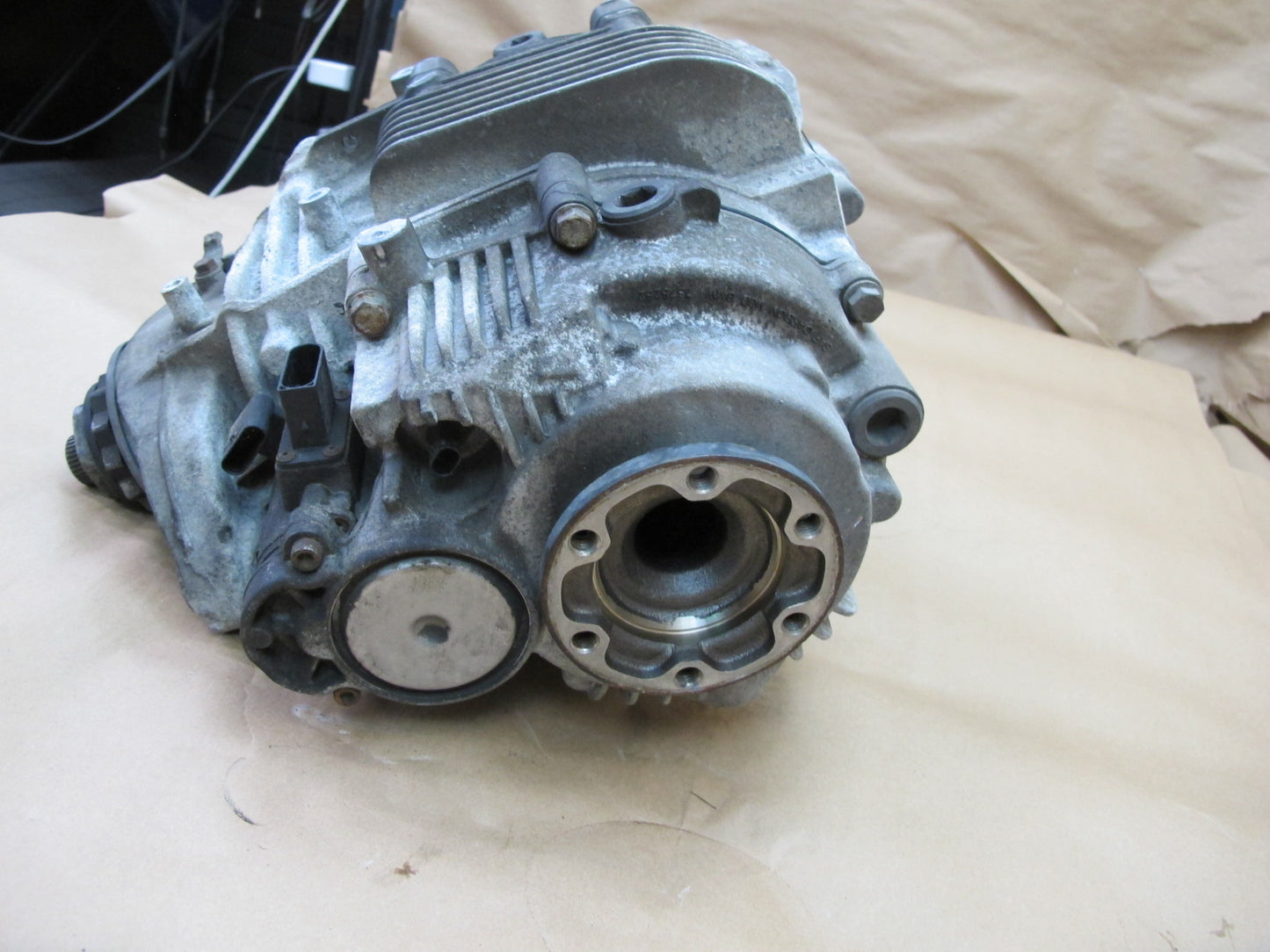 2011-2014 BMW E70 E71 X5 X6 AWD Rear Axle Differential Carrier Gear Ratio 3.15