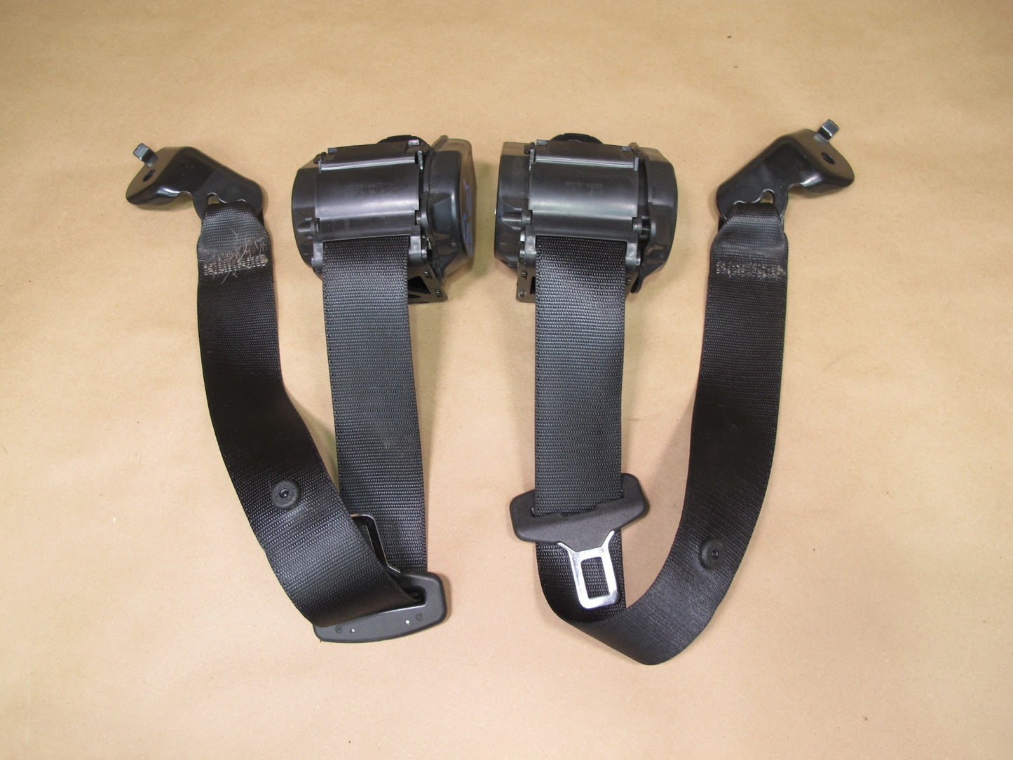 08-14 BMW E71 E72 X6  FRONT & REAR RIGHT LEFT SIDE SEATBELT RETRACTOR SET OEM