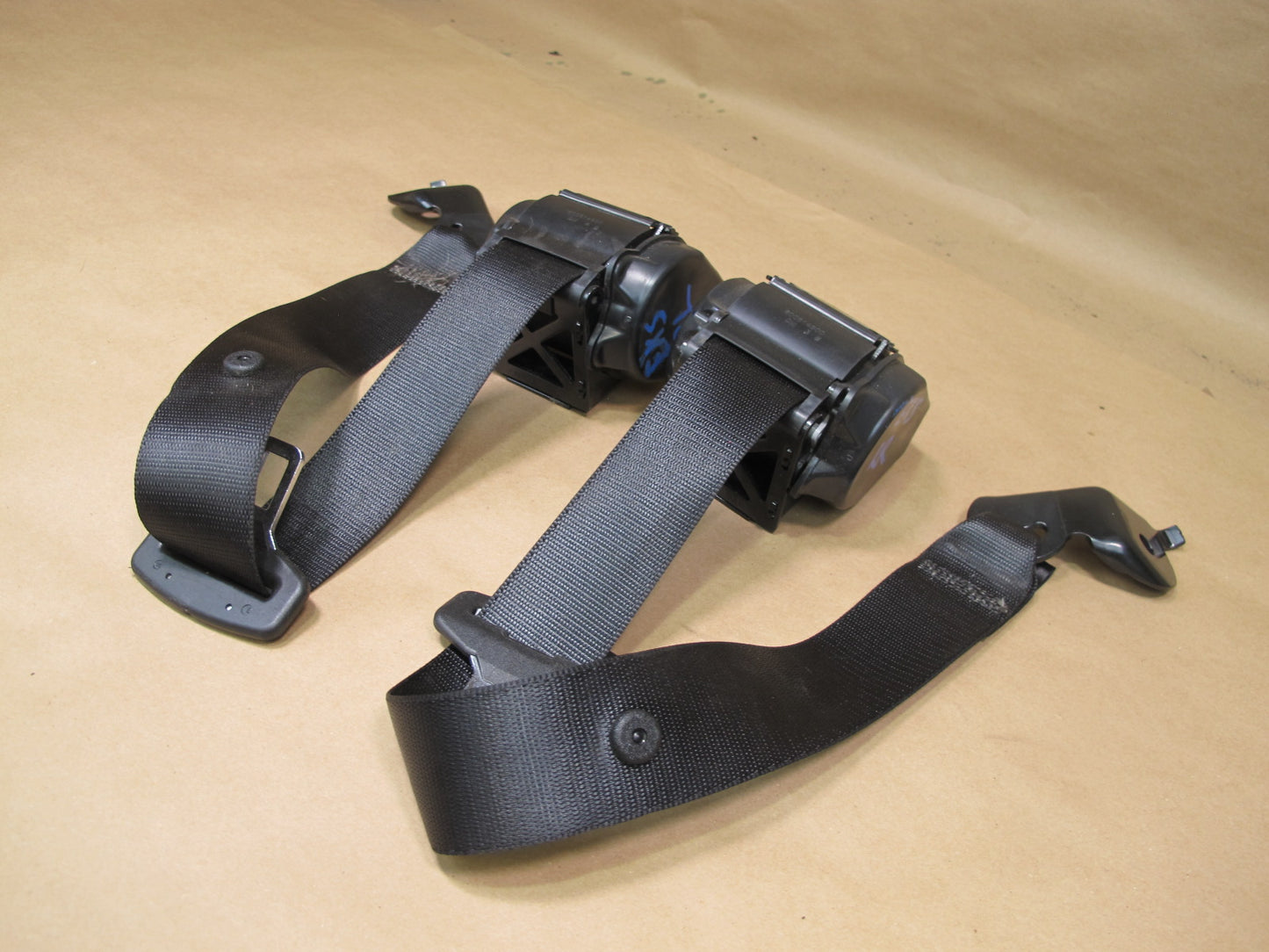 08-14 BMW E71 E72 X6  FRONT & REAR RIGHT LEFT SIDE SEATBELT RETRACTOR SET OEM