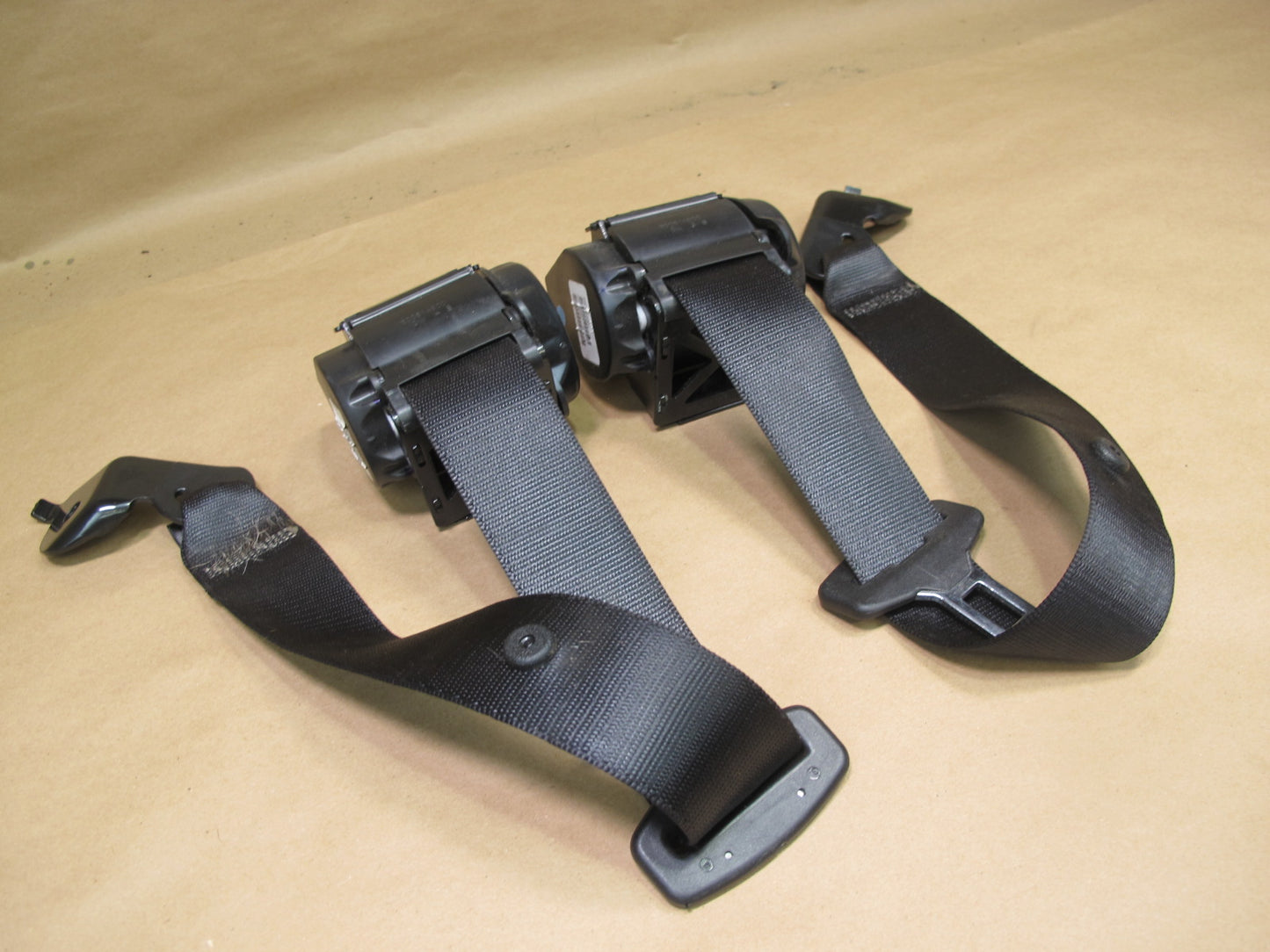 08-14 BMW E71 E72 X6  FRONT & REAR RIGHT LEFT SIDE SEATBELT RETRACTOR SET OEM