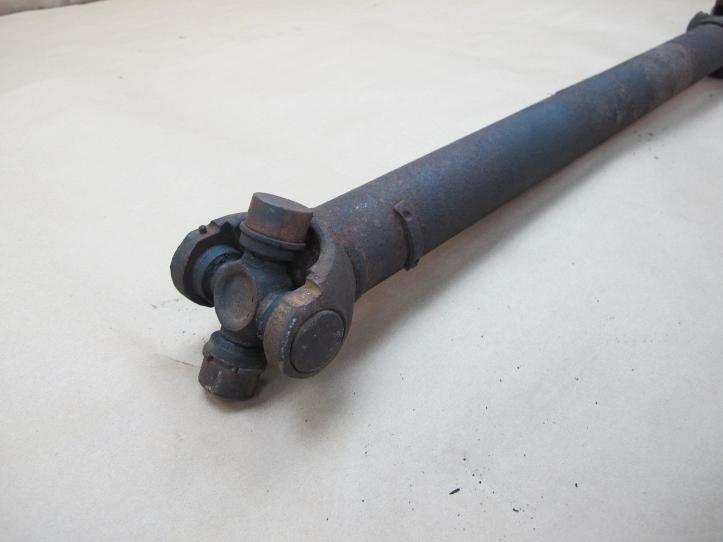 2003-2007 Hummer H2 6.0L 4x4 4WD Front Driveshaft Drive Shaft 15066916 OEM