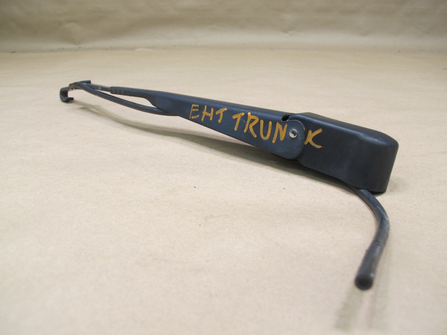 2003-2009 Hummer H2 Rear Trunk Lid  Tailgate Liftgate Wiper Arm