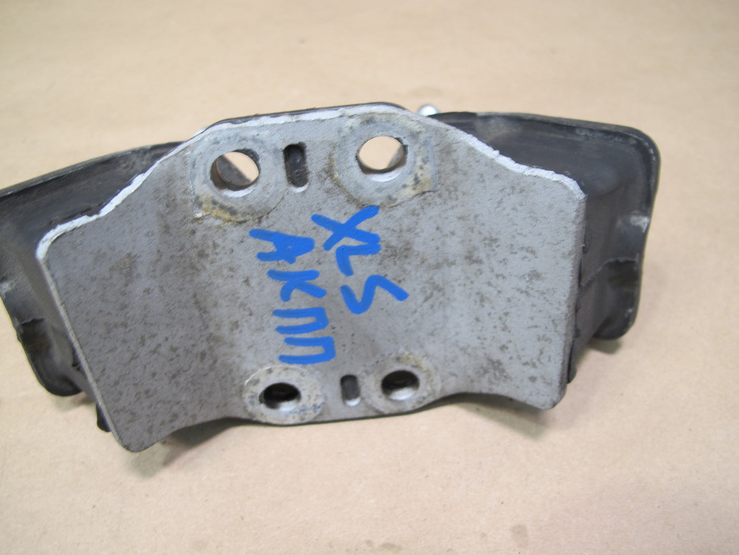 98-00 Lexus LS400 UCF20 AT Automatic Transmission Mount Bracket Support OEM