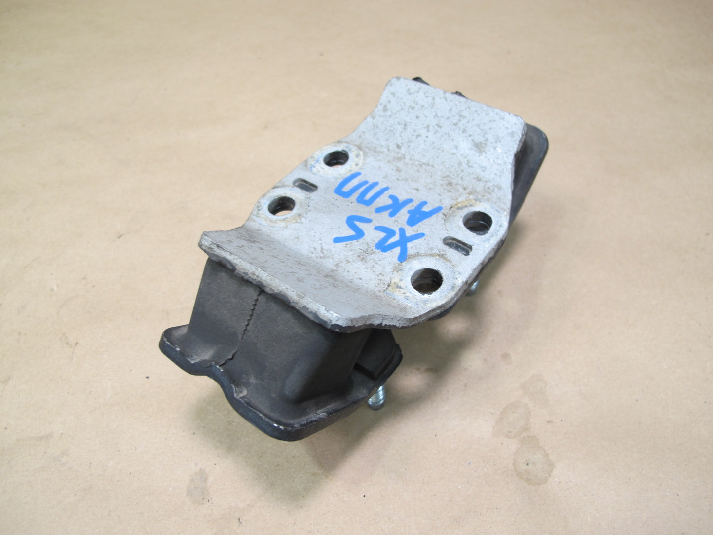 98-00 Lexus LS400 UCF20 AT Automatic Transmission Mount Bracket Support OEM