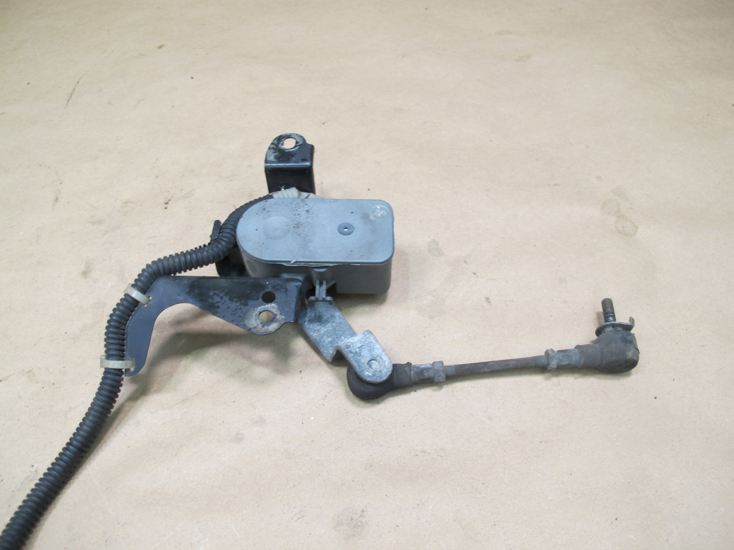 98-00 Lexus LS400 UCF20 Front Right Suspension Height Sensor Module OEM