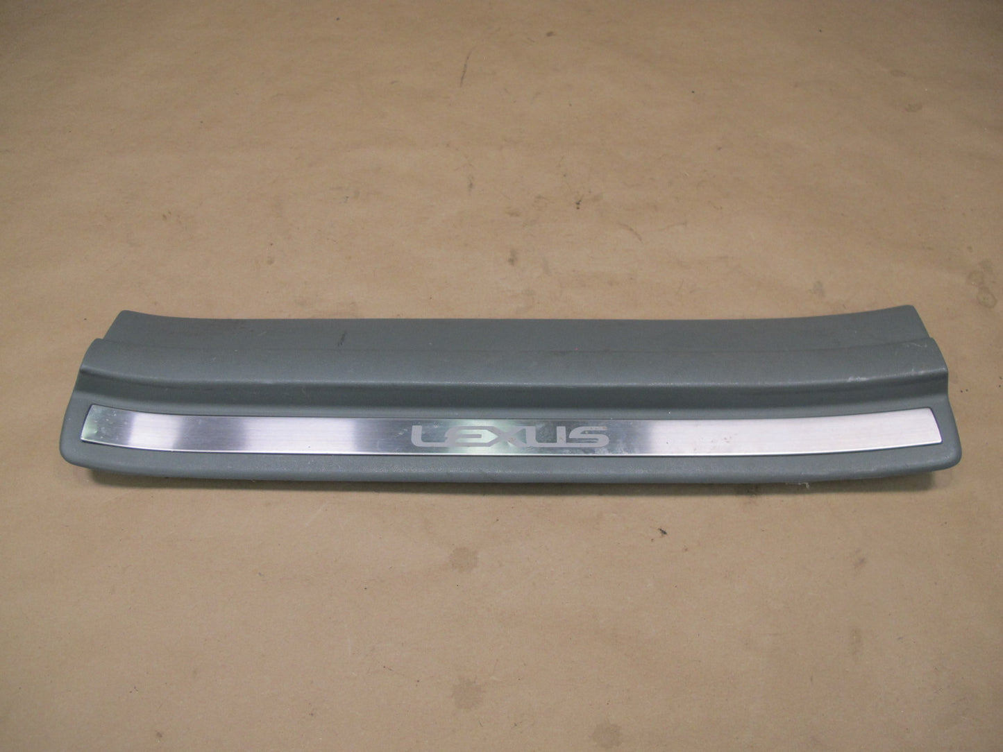 98-00 Lexus LS400 UCF20 Set of 2 Rear Door Scuff Sill Plate Trim Gray OEM