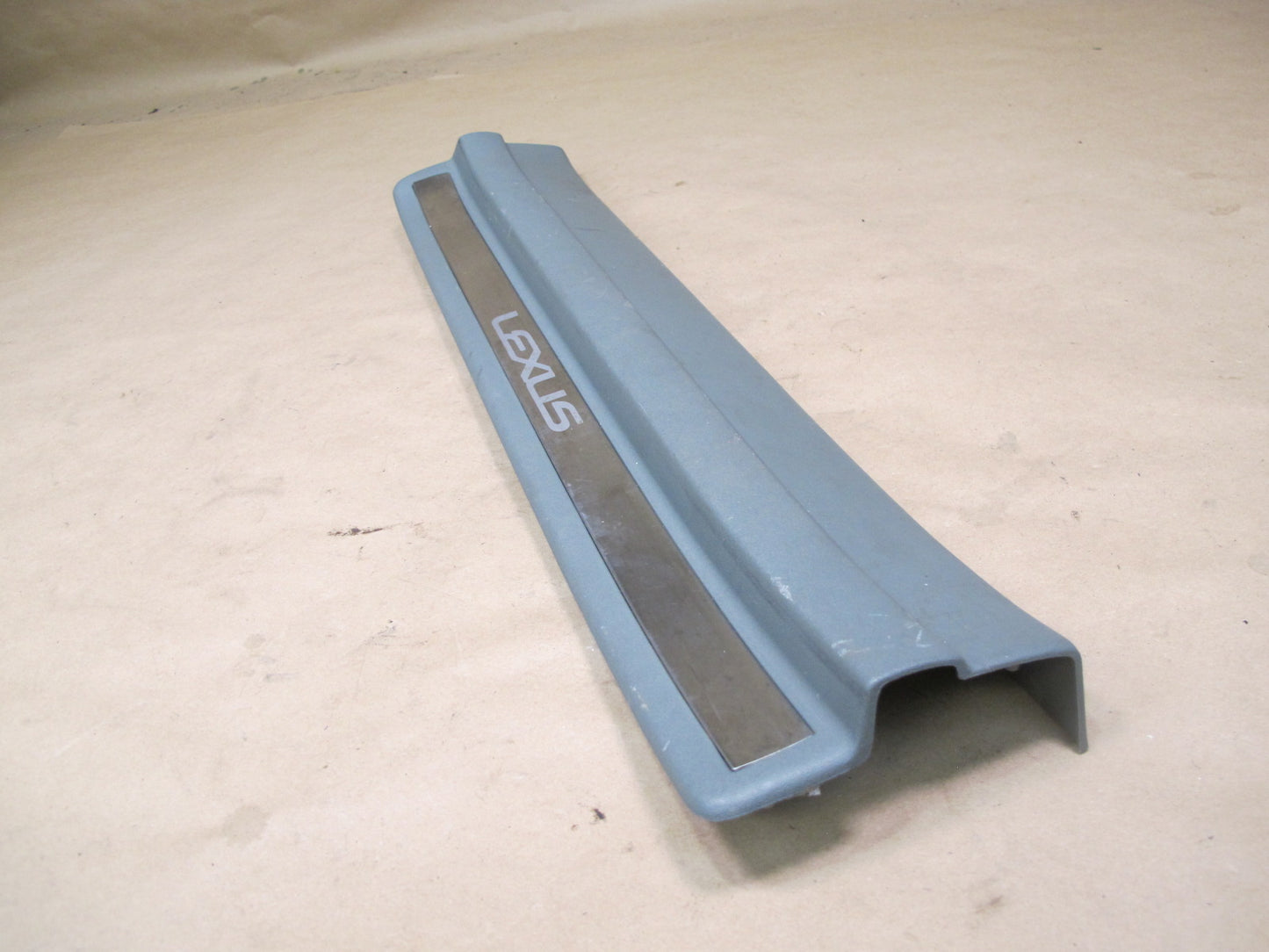 98-00 Lexus LS400 UCF20 Set of 2 Rear Door Scuff Sill Plate Trim Gray OEM