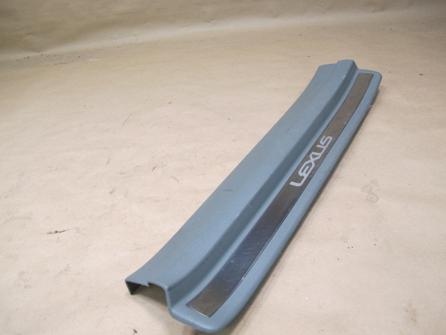 98-00 Lexus LS400 UCF20 Set of 2 Rear Door Scuff Sill Plate Trim Gray OEM