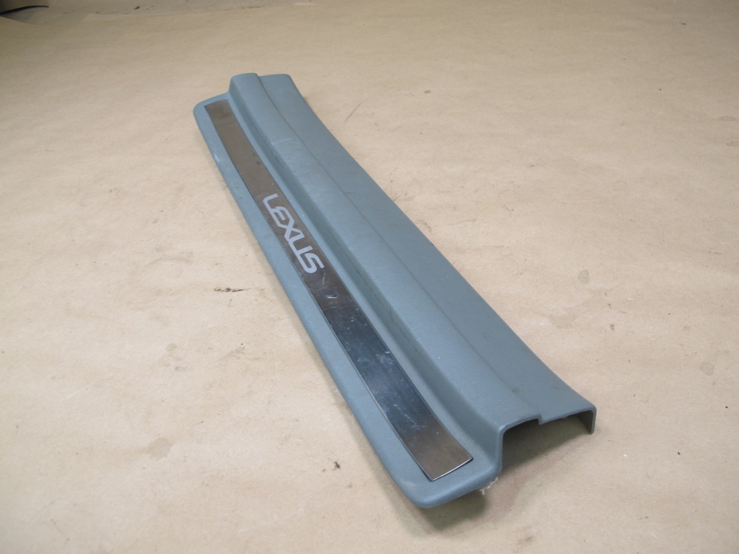 98-00 Lexus LS400 UCF20 Set of 2 Rear Door Scuff Sill Plate Trim Gray OEM