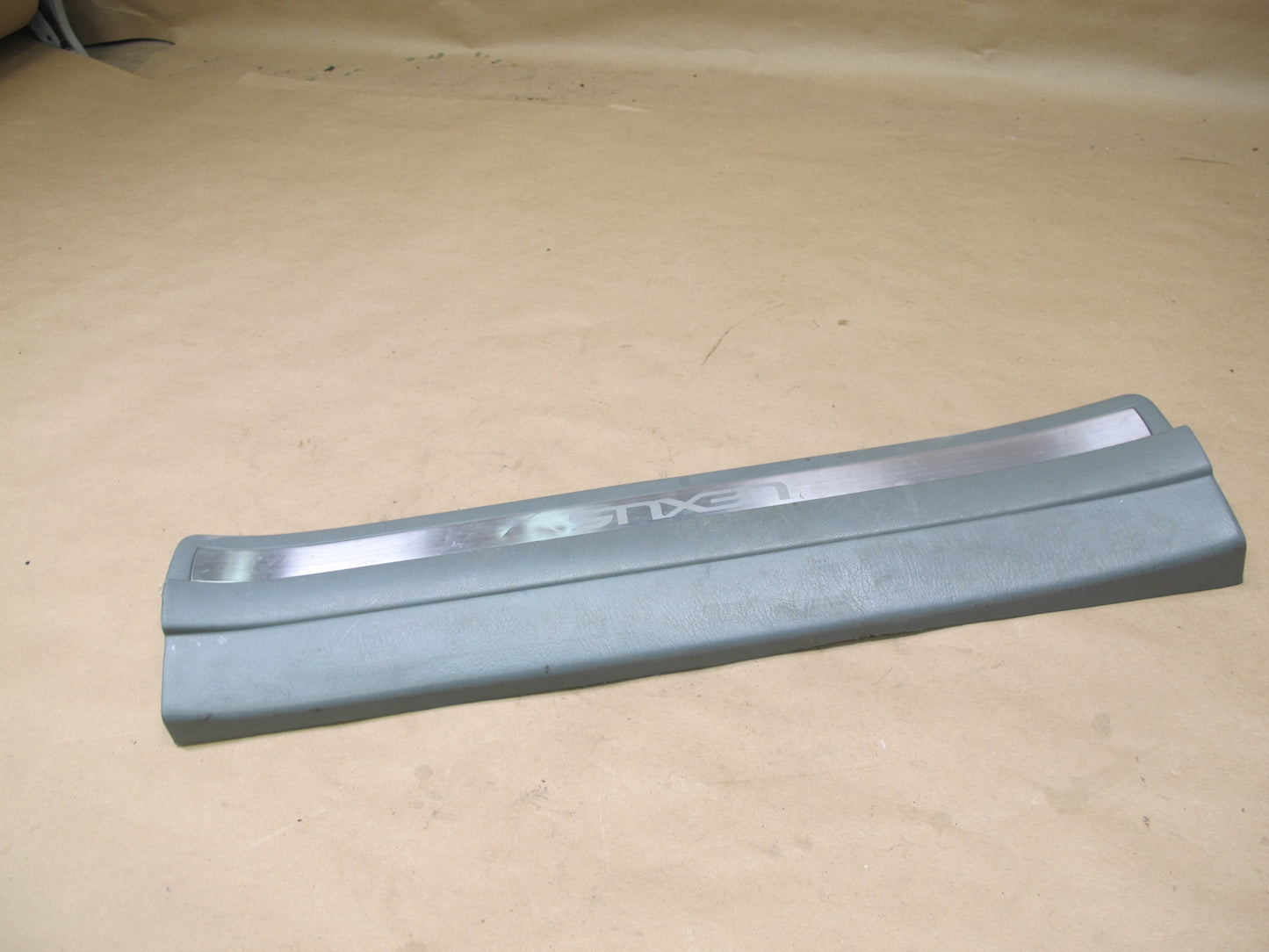 98-00 Lexus LS400 UCF20 Set of 2 Rear Door Scuff Sill Plate Trim Gray OEM