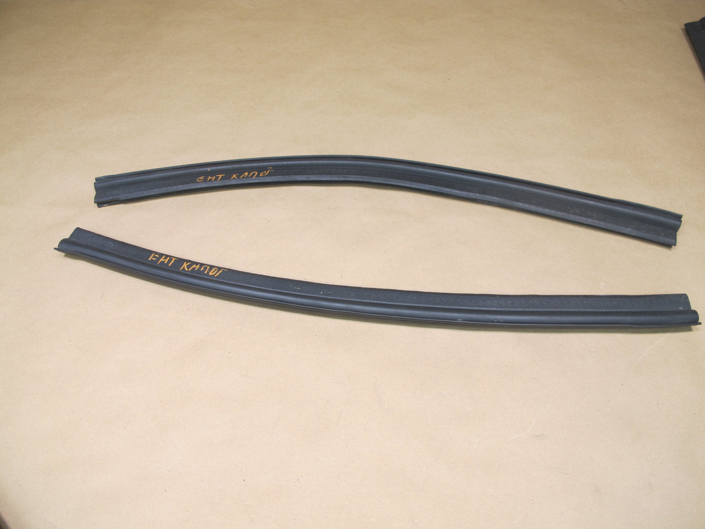 2003-2009 Hummer H2 Front Forward Rearward Hood Bonnet Weatherstrip Seal Set