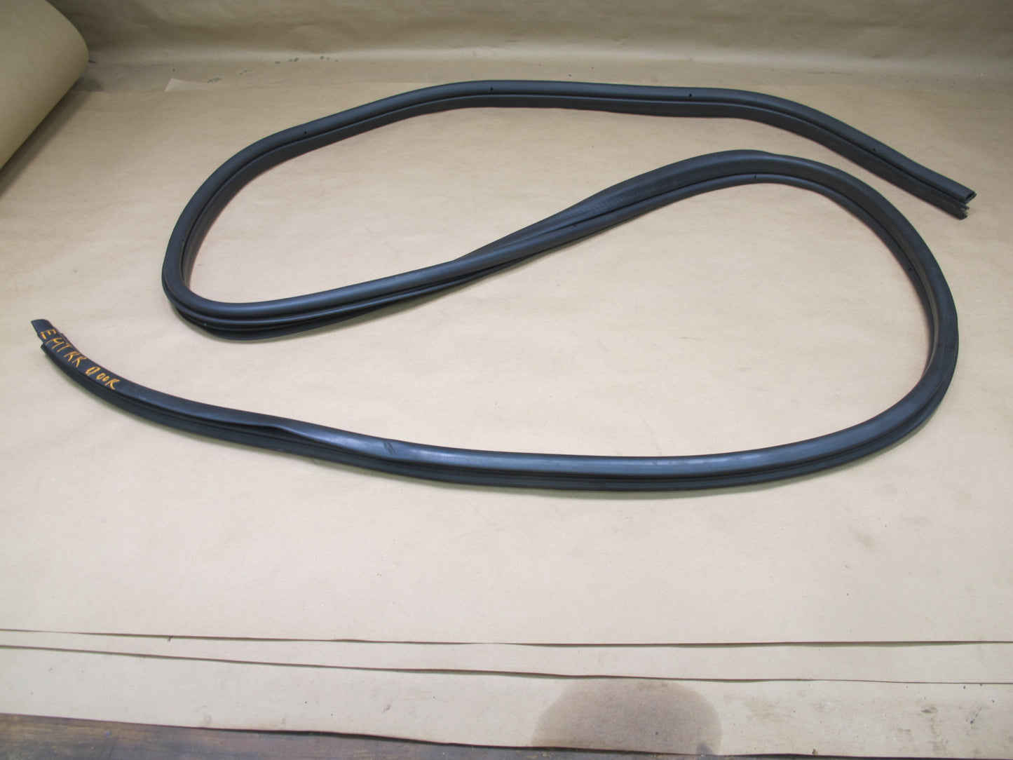 2003-2009 Hummer H2 Rear Right Passenger Side Door Weatherstrip Rubber Seal