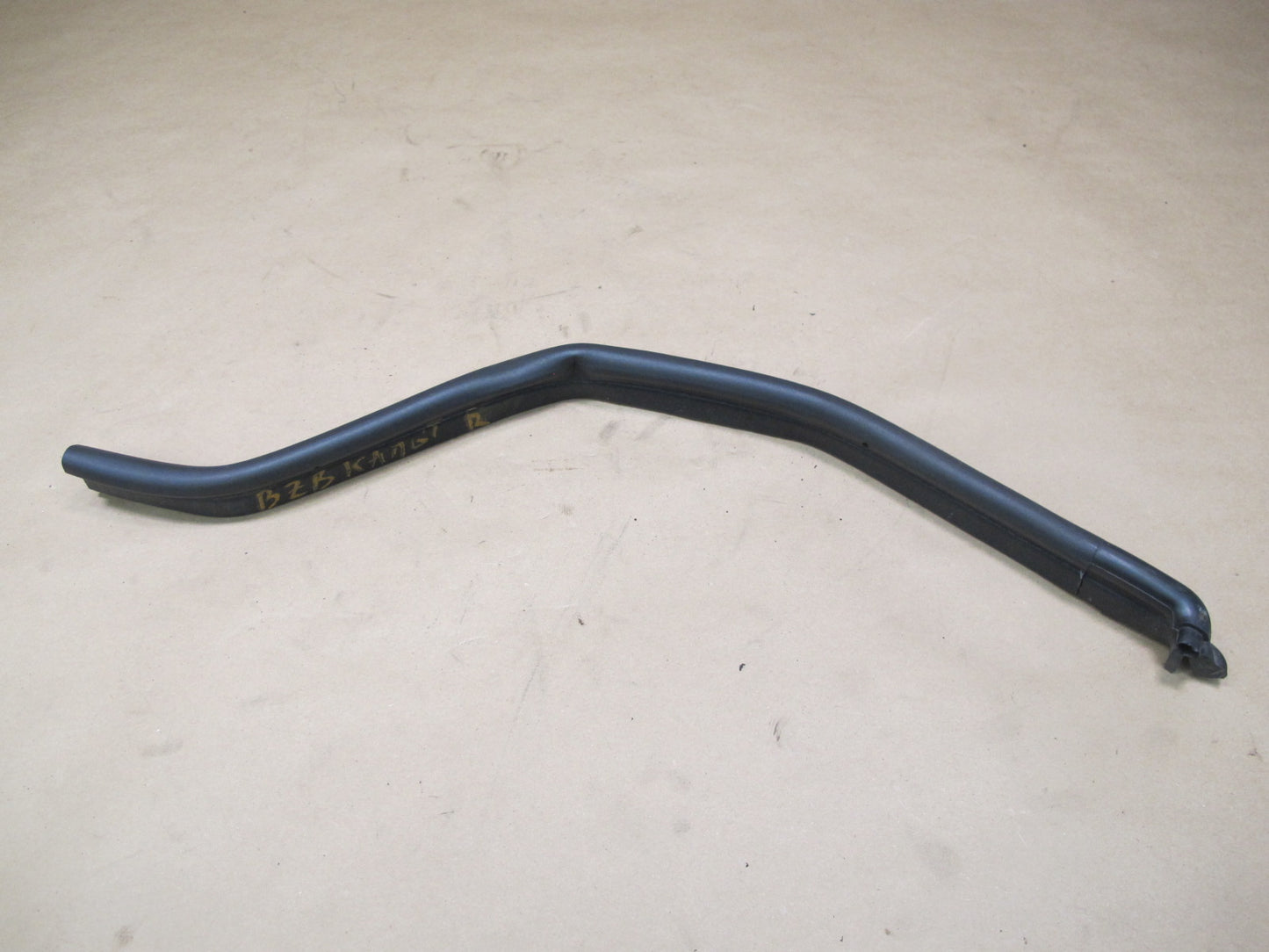 96-02 BMW E36/7 Z3 Hood Bonnet Weatherstrip Rubber Seal Set OEM