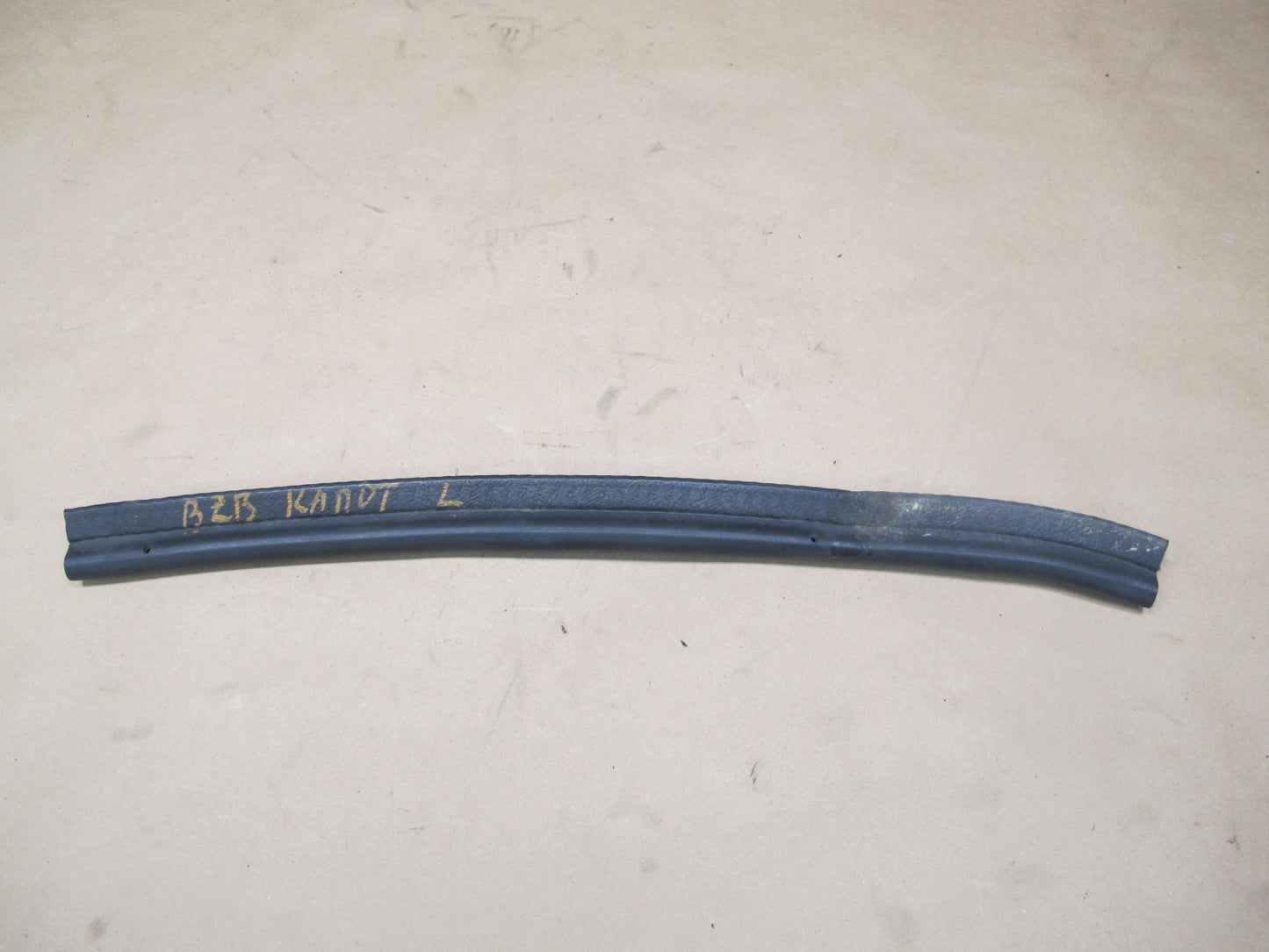 96-02 BMW E36/7 Z3 Hood Bonnet Weatherstrip Rubber Seal Set OEM