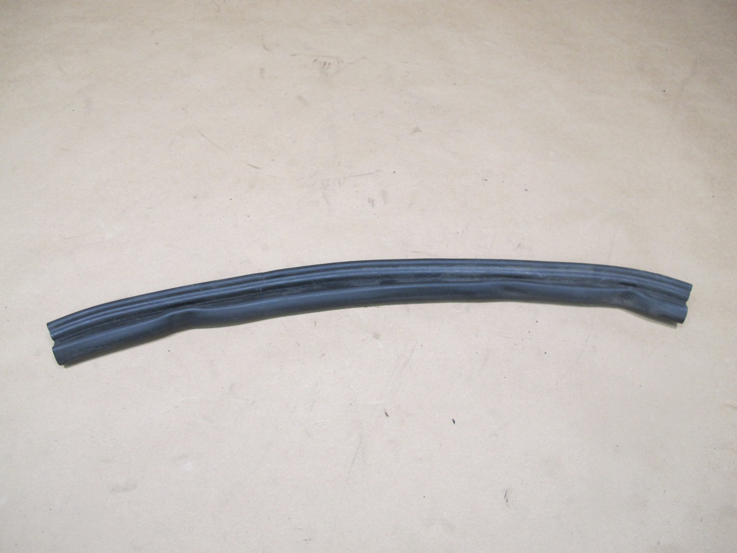 96-02 BMW E36/7 Z3 Hood Bonnet Weatherstrip Rubber Seal Set OEM