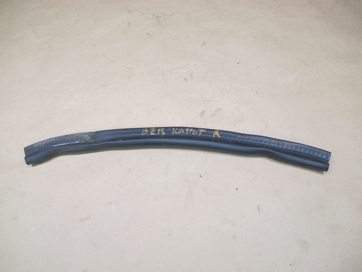 96-02 BMW E36/7 Z3 Hood Bonnet Weatherstrip Rubber Seal Set OEM