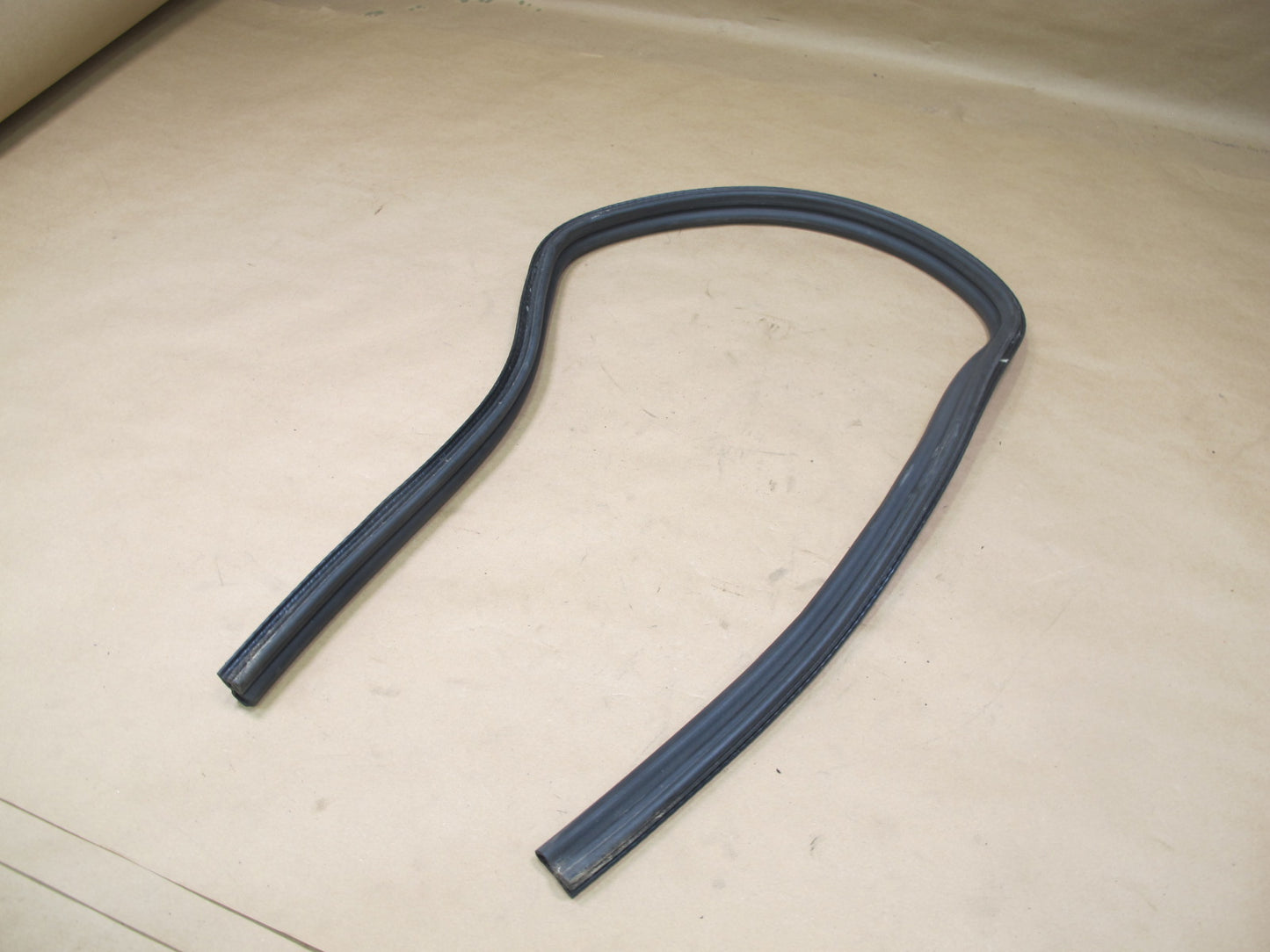 96-02 BMW E36/7 Z3 Hood Bonnet Weatherstrip Rubber Seal Set OEM