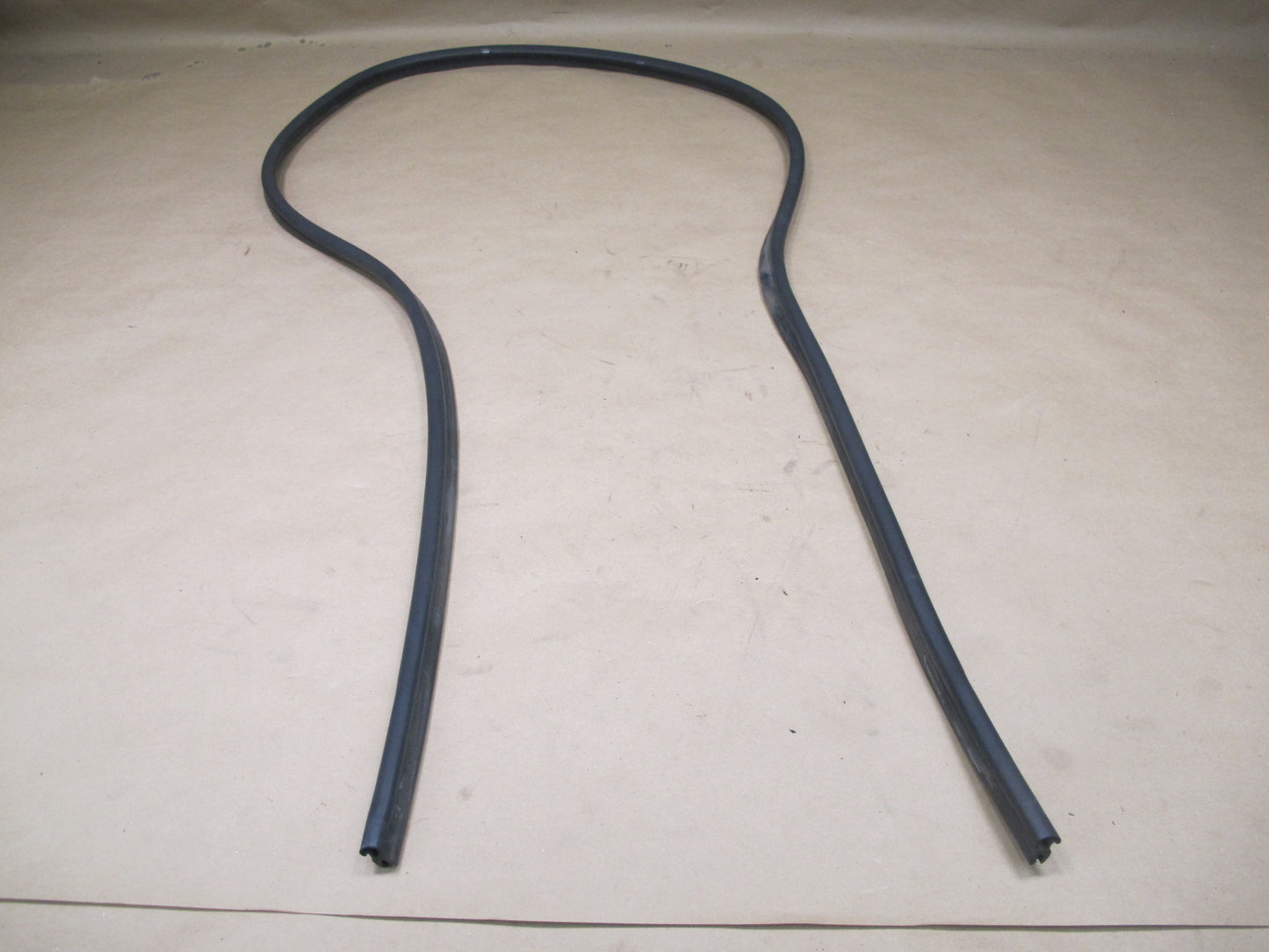 96-02 BMW E36/7 Z3 Set of 2 Rear Trunk Weatherstrip Rubber Seal OEM