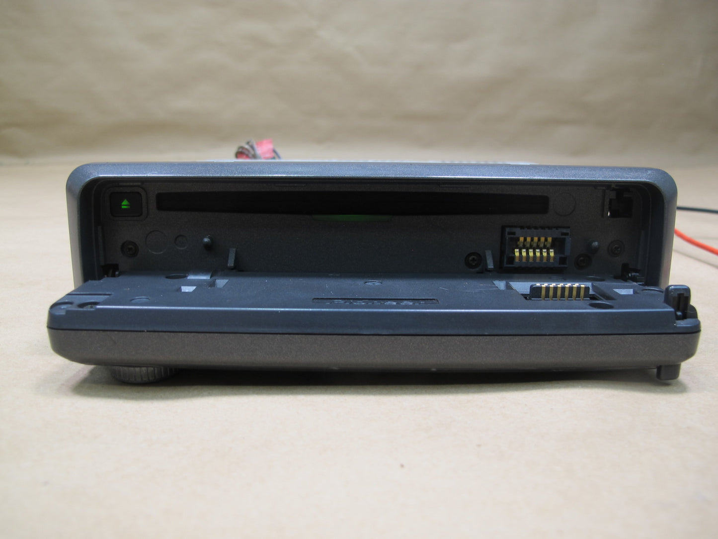 Pioneer DEH-P3300 CD Player Receiver