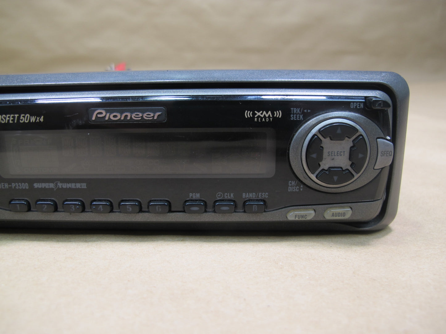 Pioneer DEH-P3300 CD Player Receiver