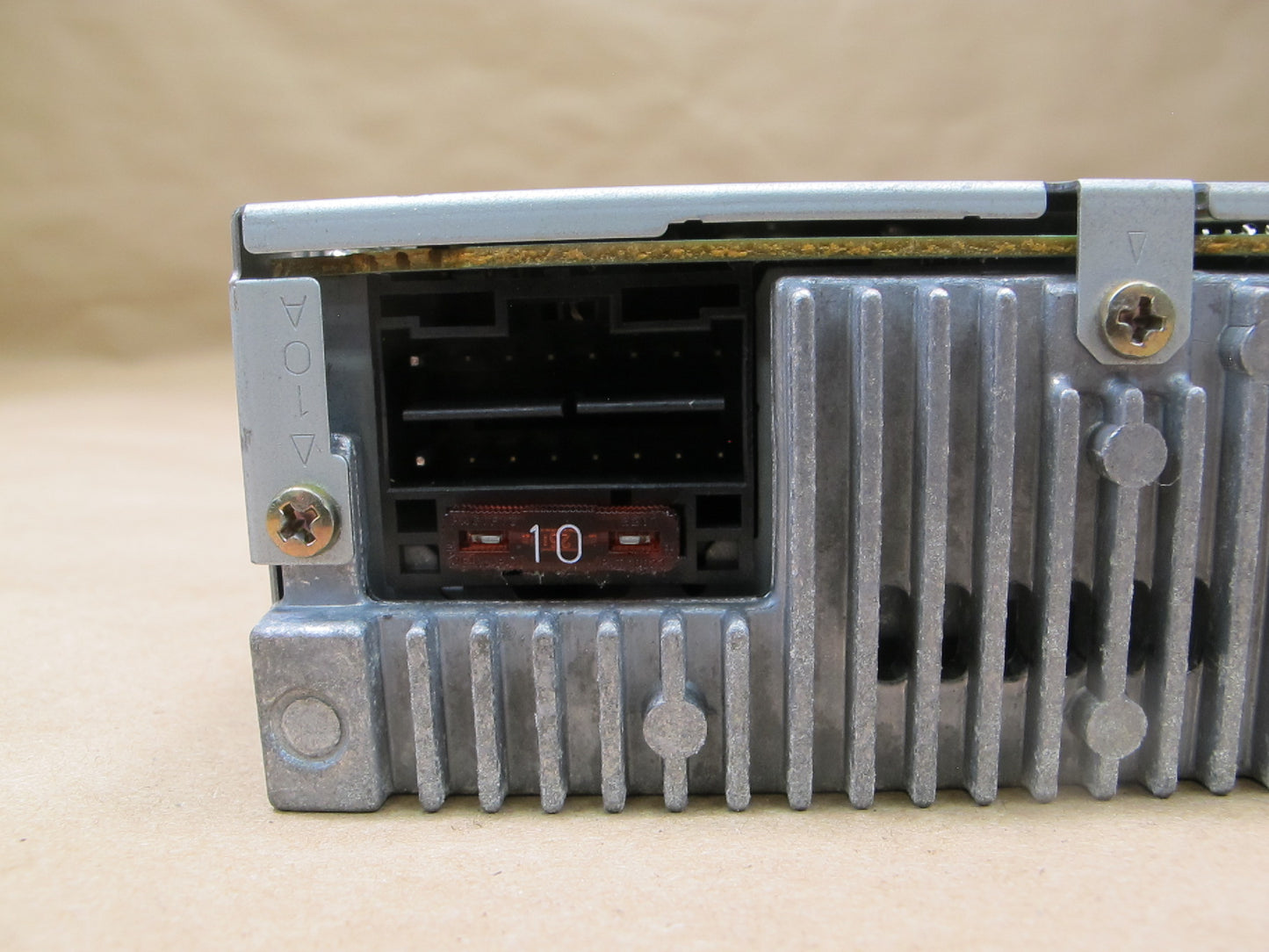 Pioneer DEH-P3300 CD Player Receiver