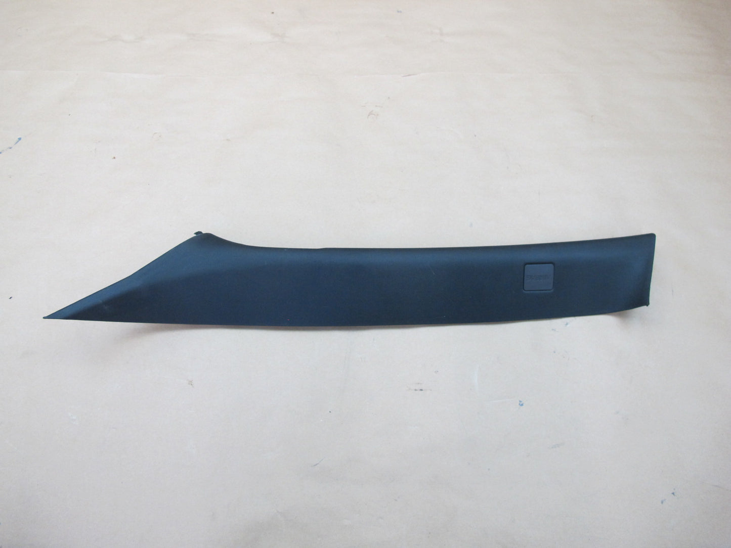 12-19 Range Rover Evoque L538 Set of 2 Center Upper B Pillar Trim Panel OEM