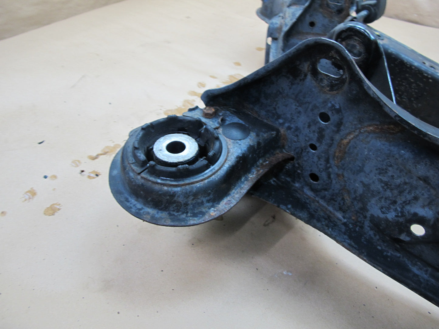 90-94 Lexus UCF10 LS400 Rear Suspension Crossmember Sub Frame Subframe OEM