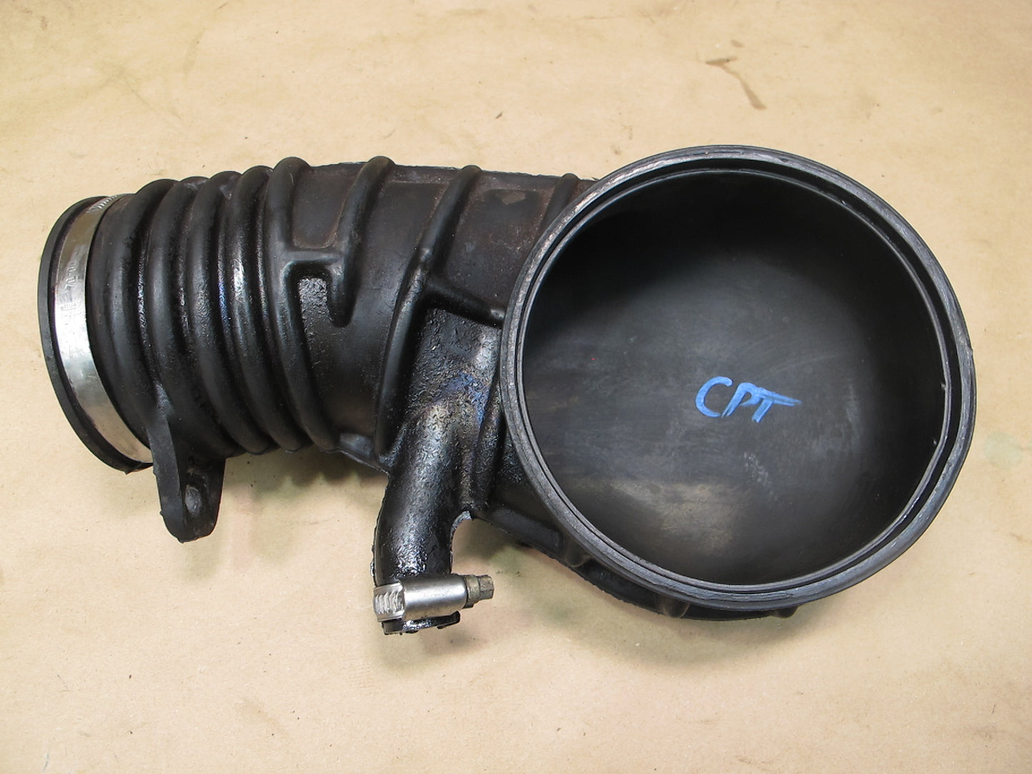 77-82 Porsche 924 Air Intake MAF Sensor Boot Duct Hose 047133367 OEM