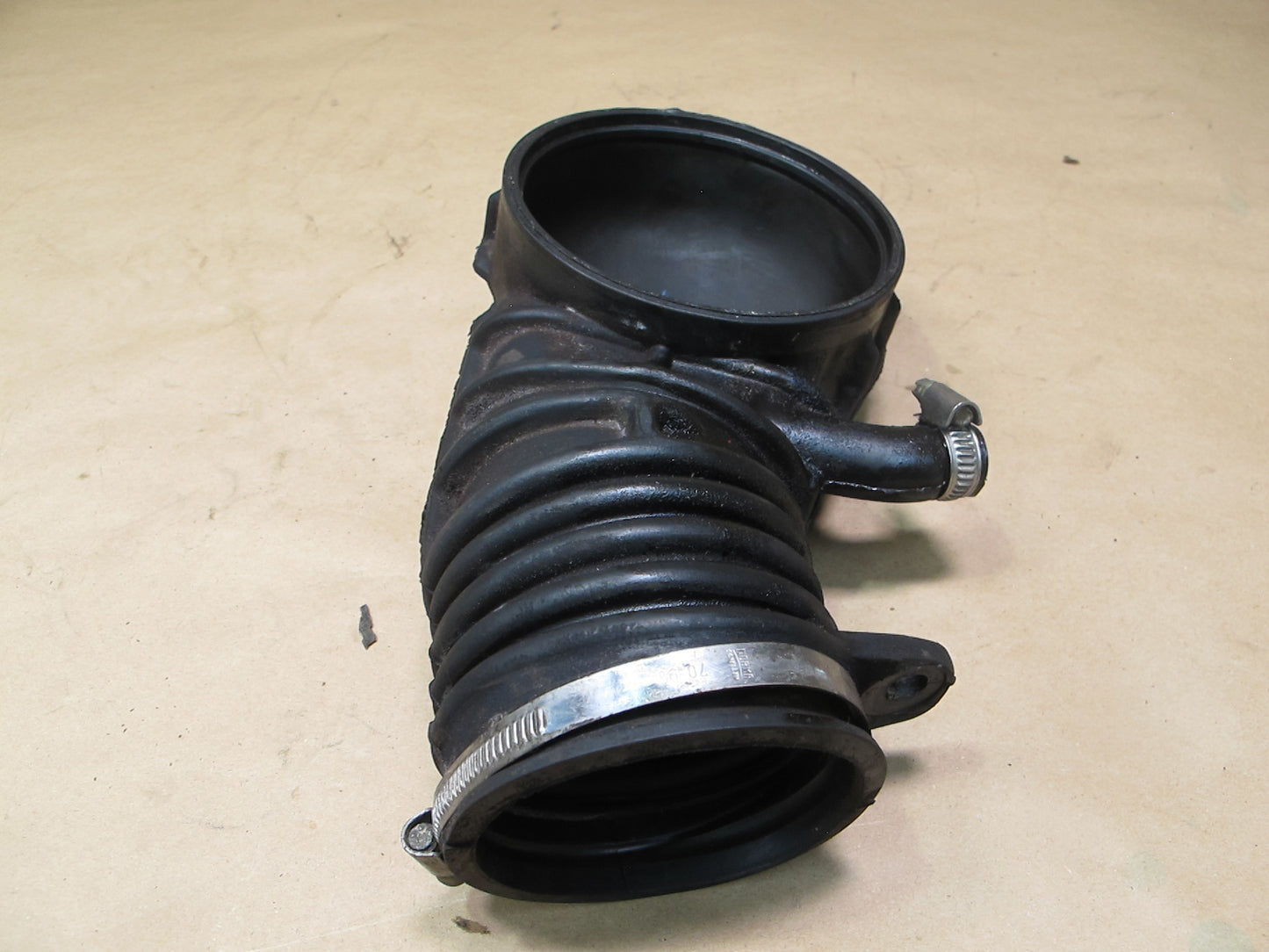 77-82 Porsche 924 Air Intake MAF Sensor Boot Duct Hose 047133367 OEM