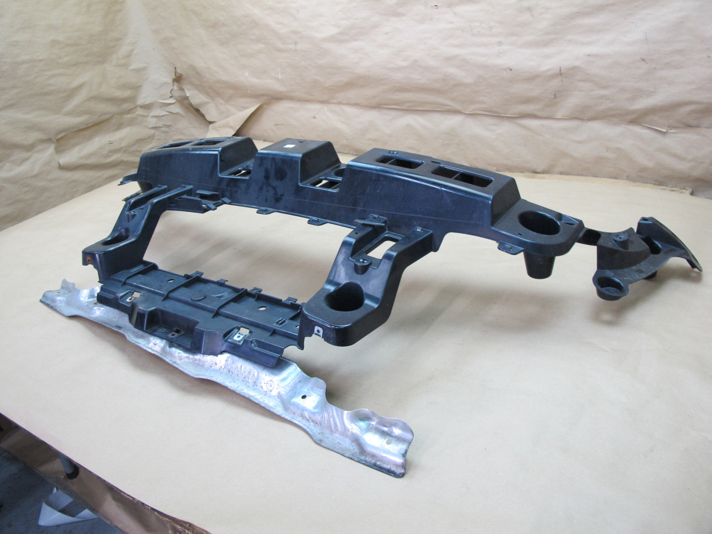 2008-2014 BMW E71 E72 X6 Rear Bumper Guide Mount Bracket Support Set