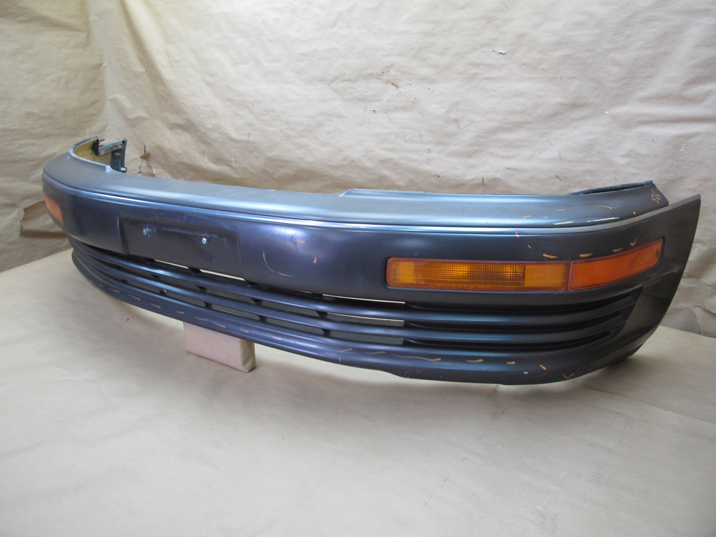 90-94 Lexus UCF10 LS400 Front Bumper Cover w Marker Lights OEM