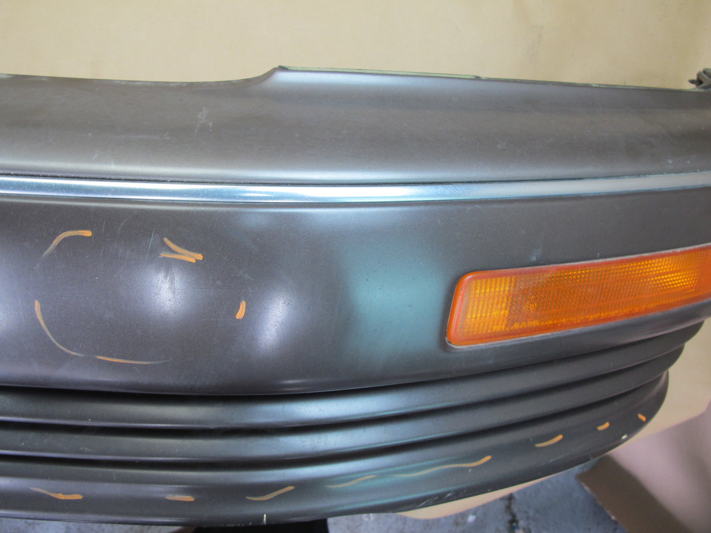 90-94 Lexus UCF10 LS400 Front Bumper Cover w Marker Lights OEM