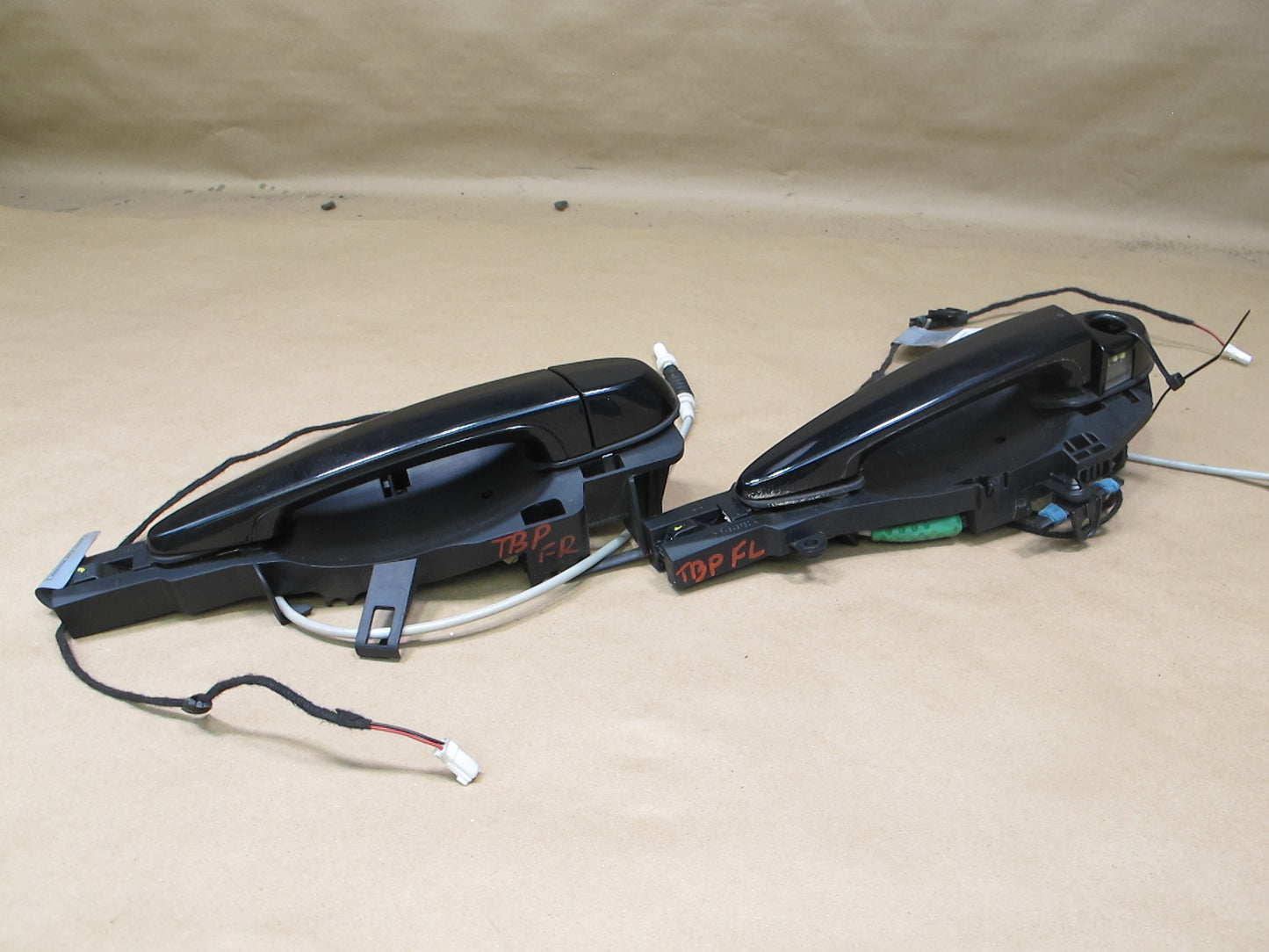 09-13 BMW E92 E93 Coupe Convertible Set of 2 Door Exterior Handle OEM