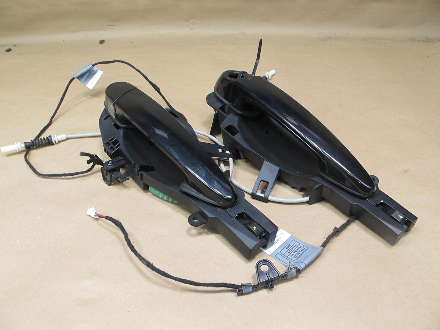 09-13 BMW E92 E93 Coupe Convertible Set of 2 Door Exterior Handle OEM