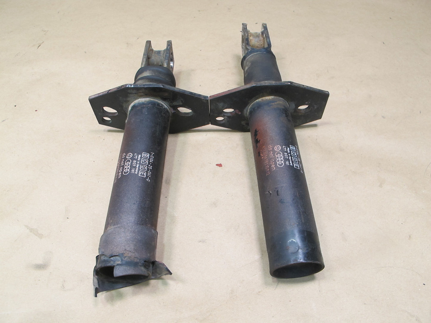 77-82 Porsche 924 Set of 2 Front or Rear Bumper Impact Shock Absorber OEM