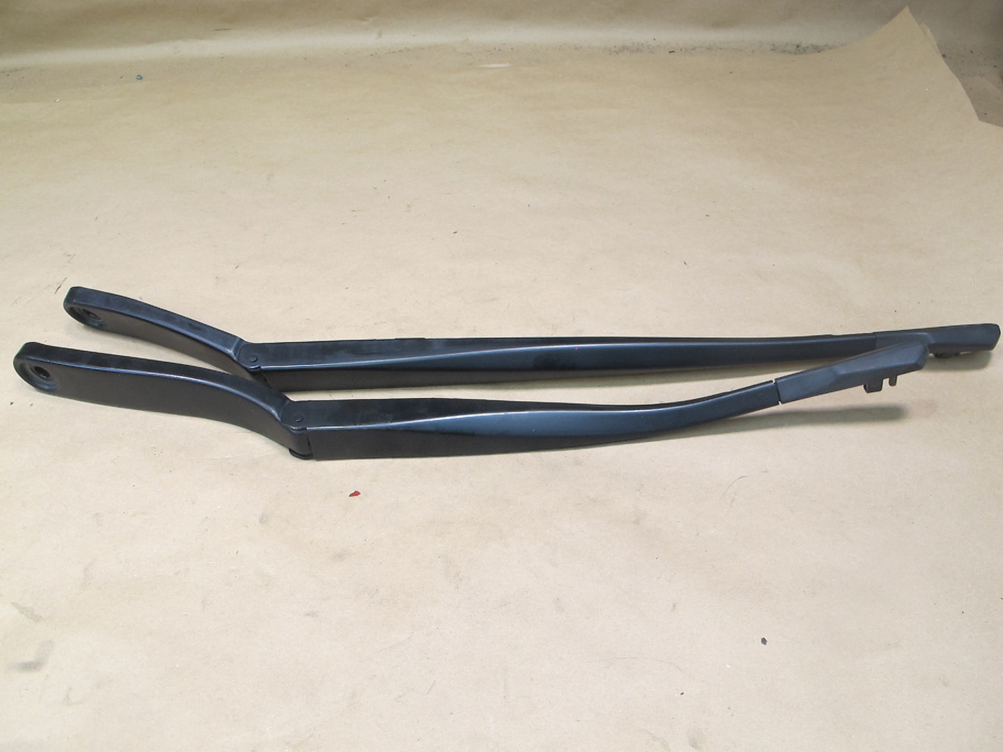 12-15 BMW F06 F12 F13 Front Left & Right Side Windshield Wiper Arm Set OEM