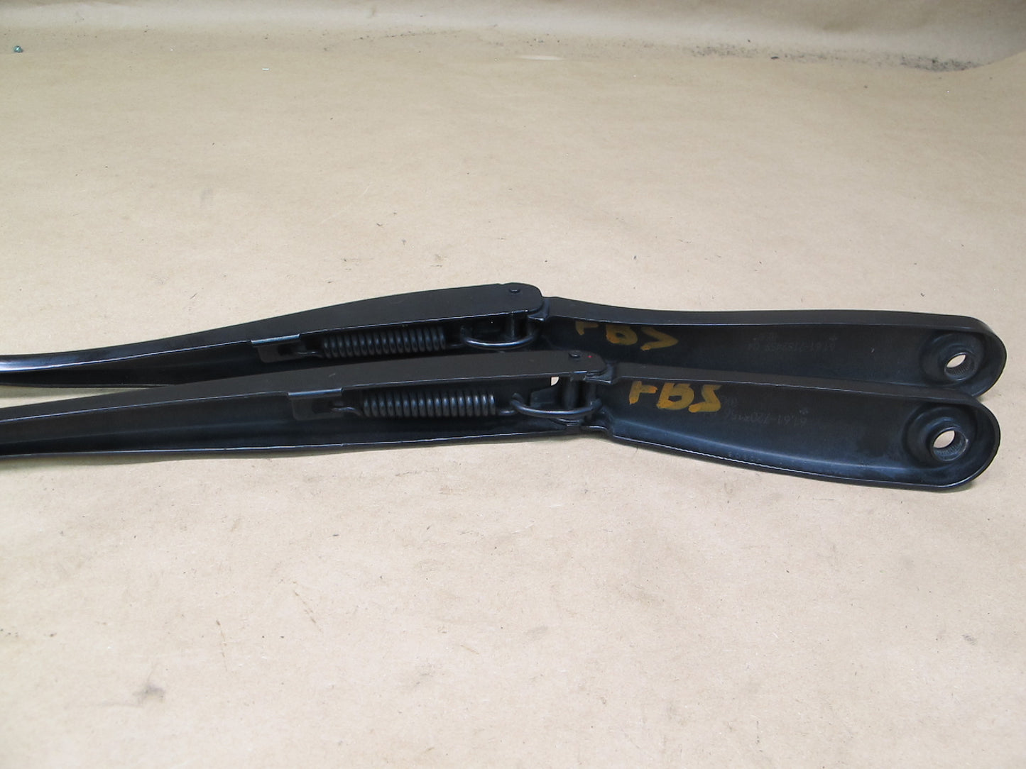 12-15 BMW F06 F12 F13 Front Left & Right Side Windshield Wiper Arm Set OEM