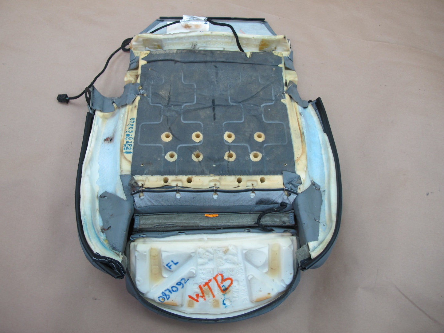 07-10 BMW E93 3-SERIES Convertible Front Left Leather Seat Lower Cushion OEM