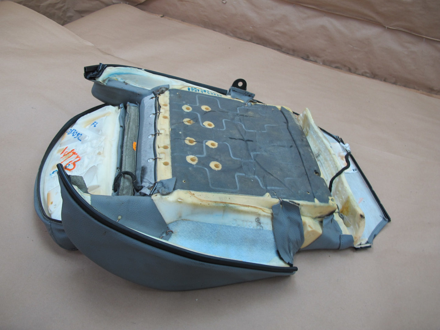 07-10 BMW E93 3-SERIES Convertible Front Left Leather Seat Lower Cushion OEM