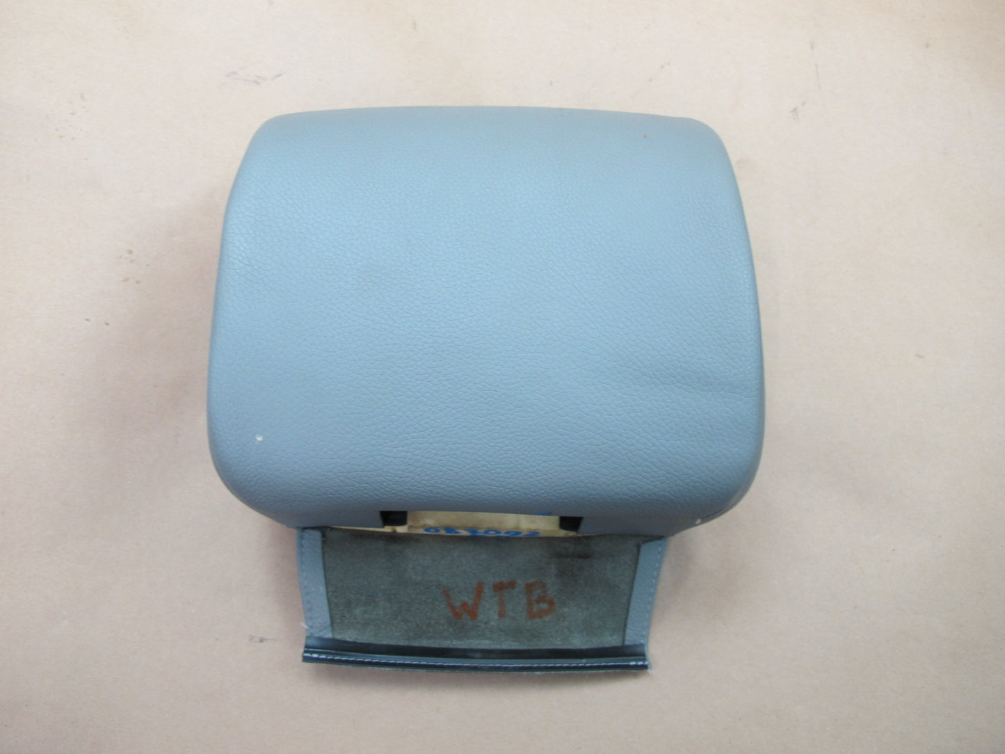 07-10 BMW E93 3-SERIES Convertible Front Left & Right Leather Headrest OEM