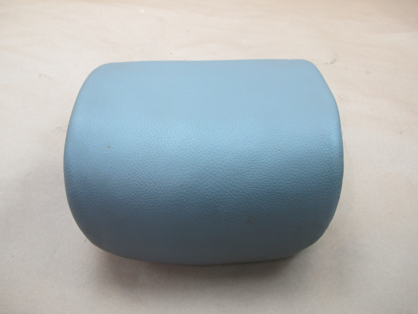 07-10 BMW E93 3-SERIES Convertible Front Left & Right Leather Headrest OEM