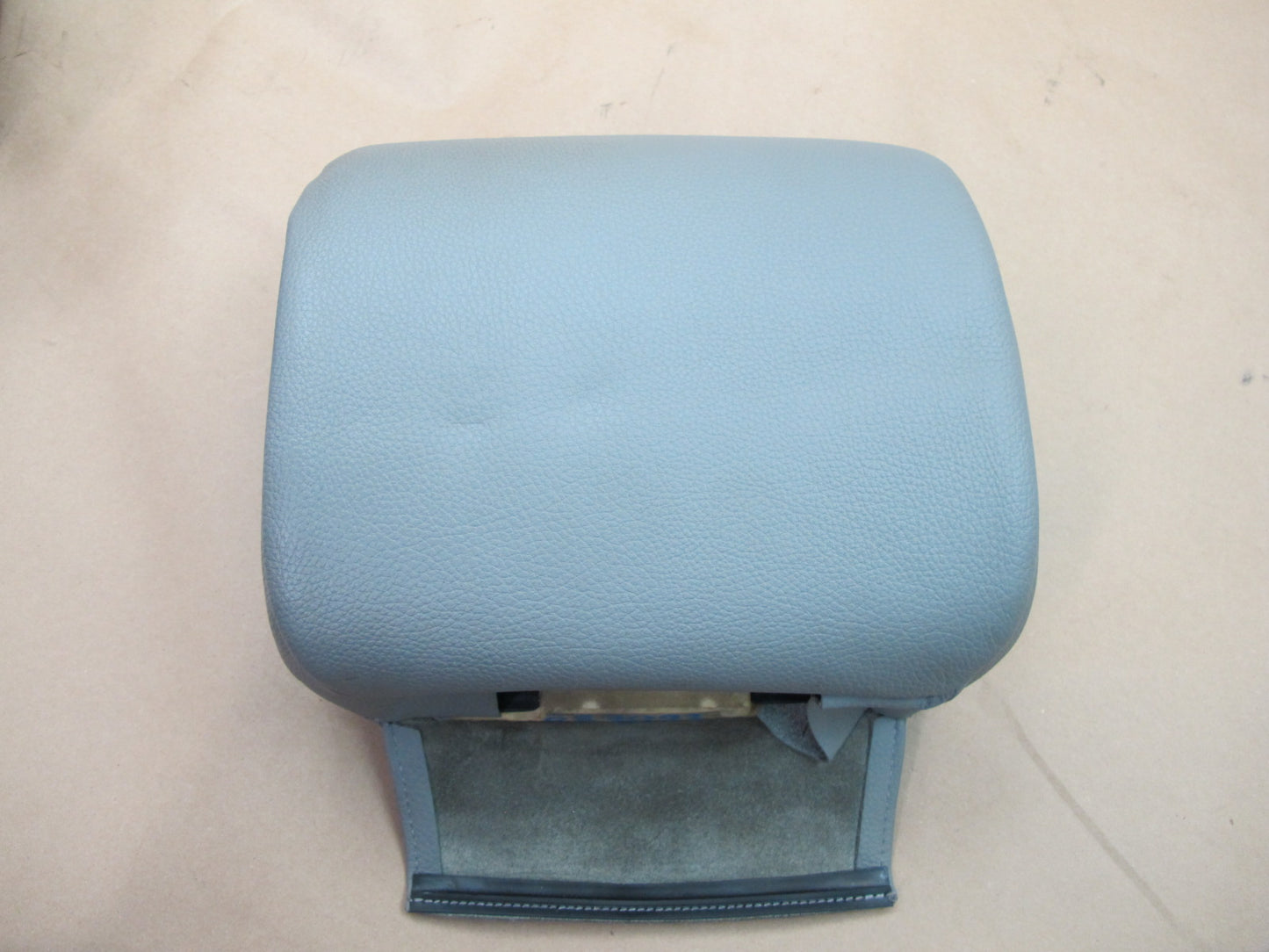 07-10 BMW E93 3-SERIES Convertible Front Left & Right Leather Headrest OEM