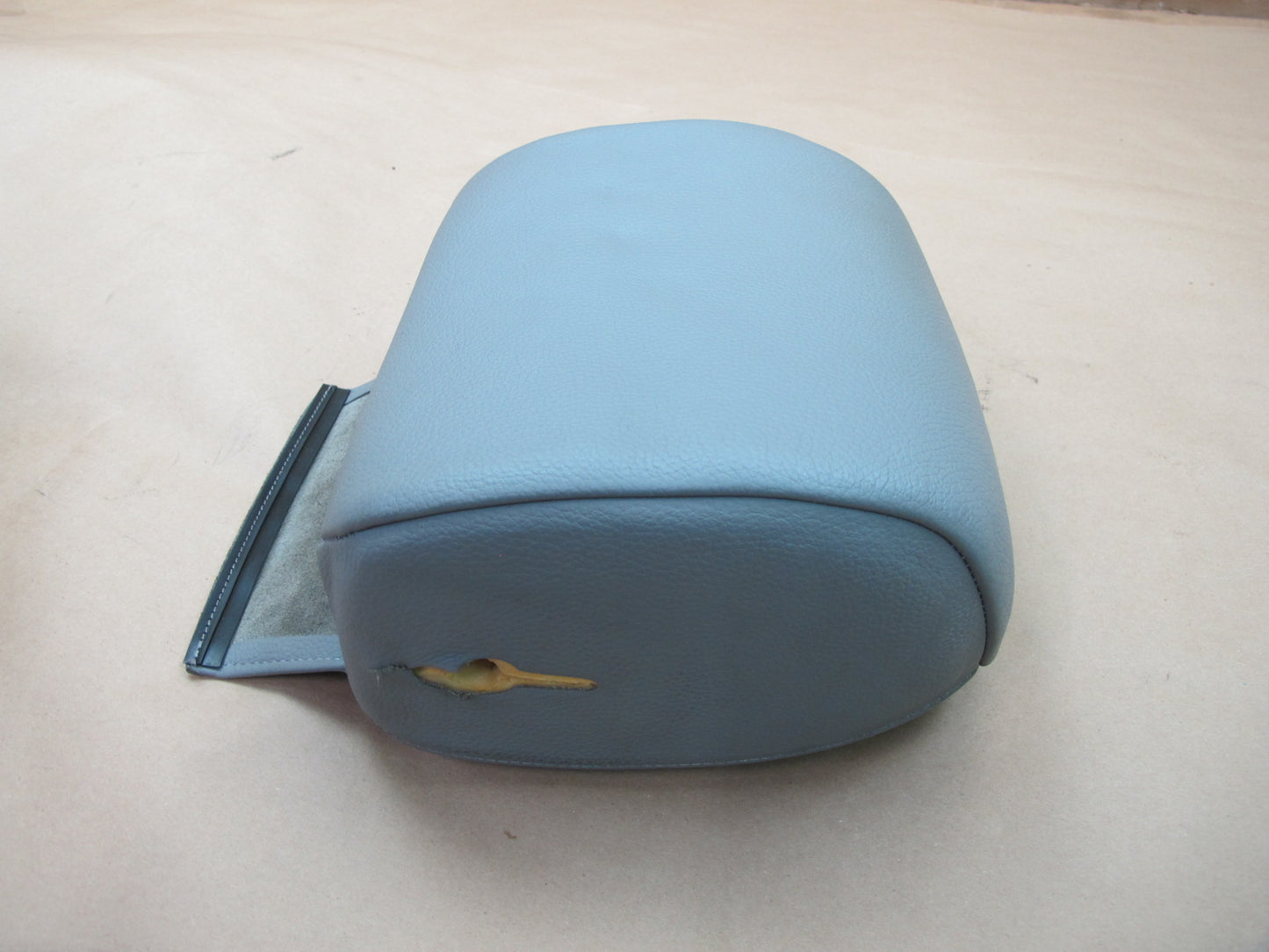 07-10 BMW E93 3-SERIES Convertible Front Left & Right Leather Headrest OEM