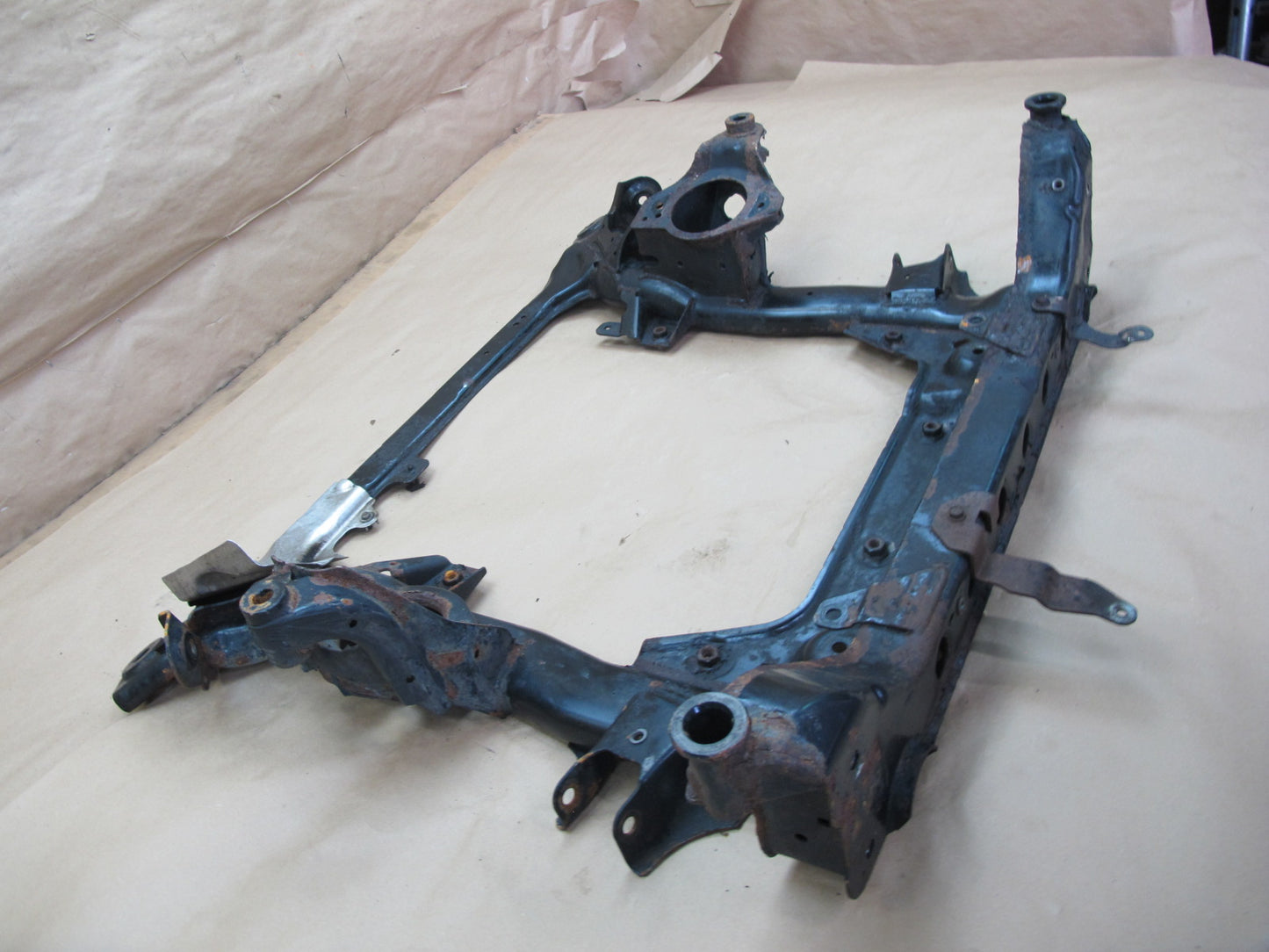 07-11 BMW E90 E91 E92 AWD Front Axle Support Crossmember Cradle 6776763 OEM