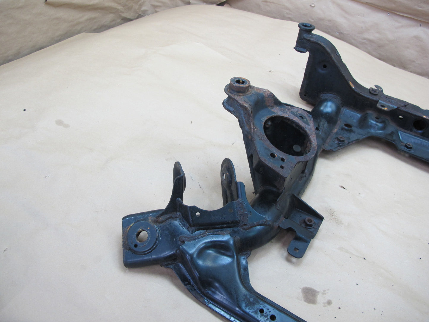 07-11 BMW E90 E91 E92 AWD Front Axle Support Crossmember Cradle 6776763 OEM