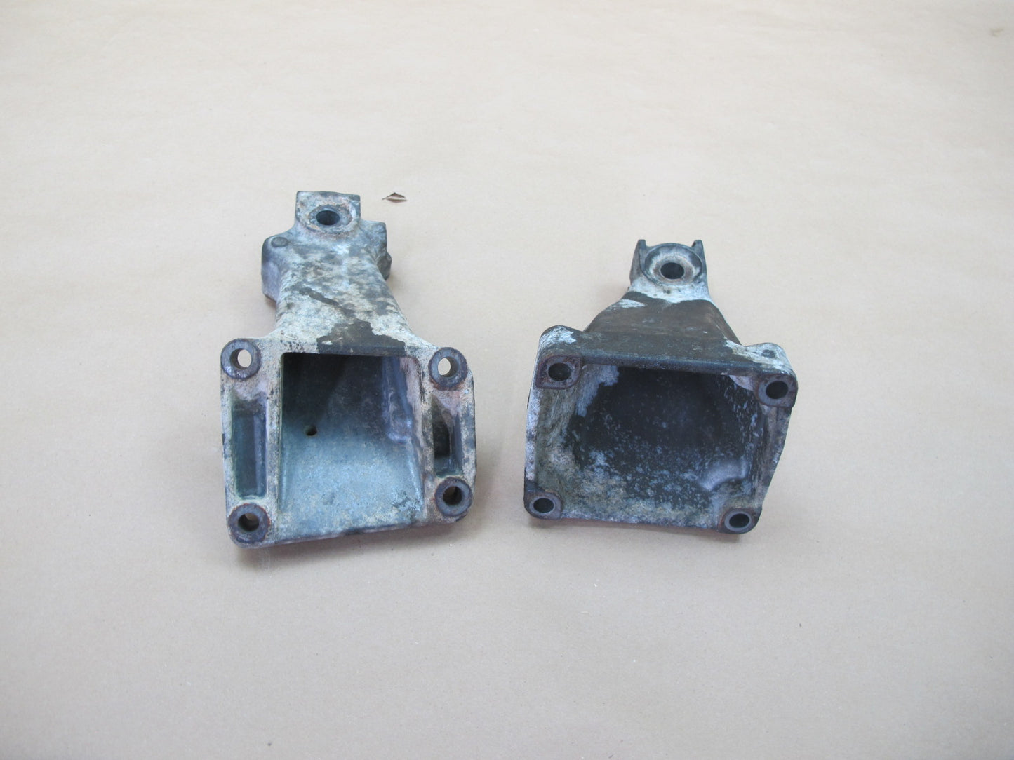 03-06 Dodge Sprinter 2.7L Diesel OM647LA Set of 2 Engine Motor Mount OEM